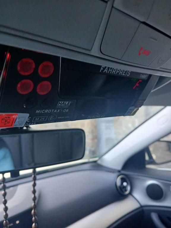 Gebraucht Mercedes E220 197 PS (144 kW) 2024 Beige Kombi