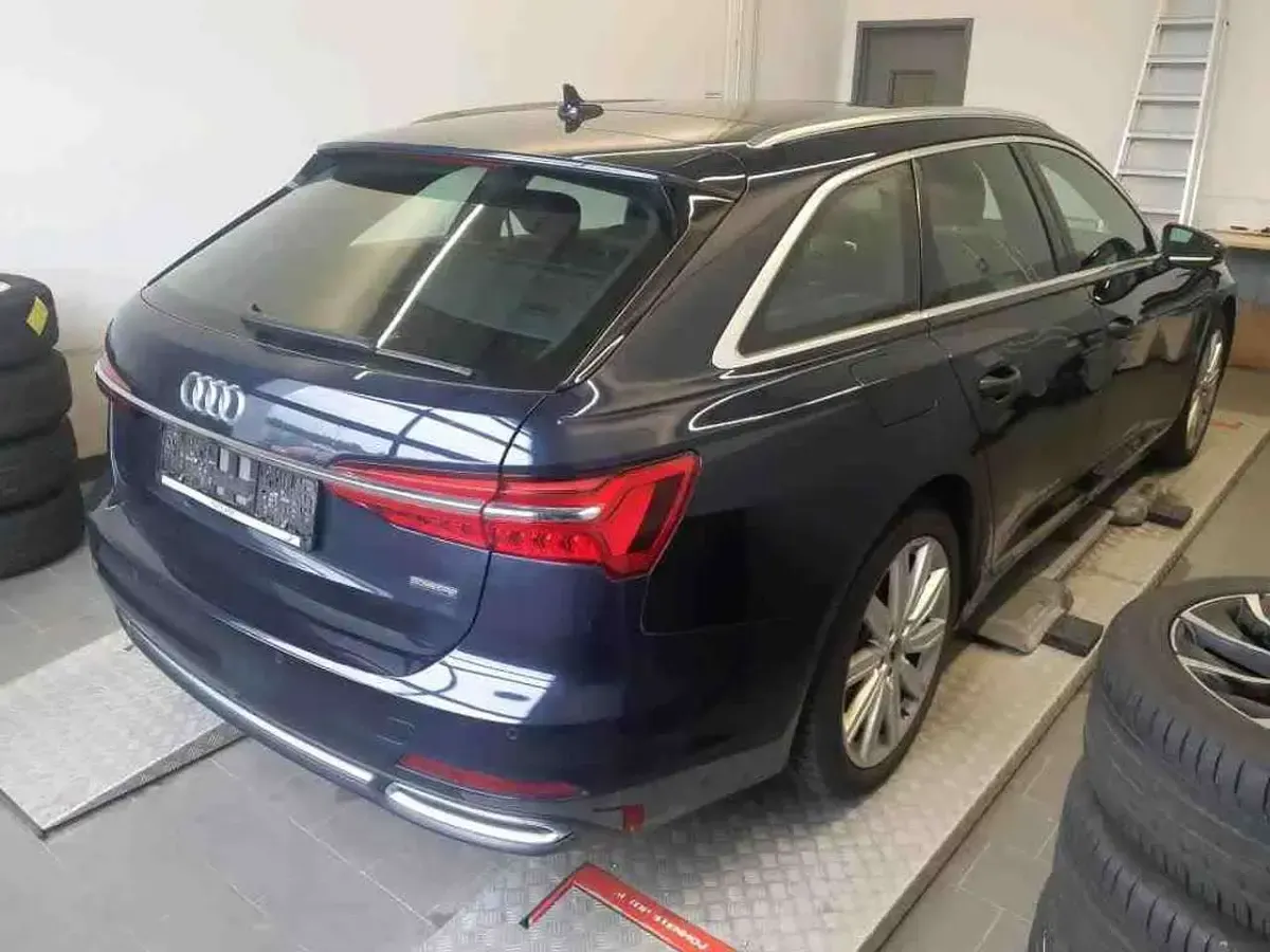 Gebraucht Audi A6 Sport 265 PS (194 kW) 2023 Firmamentblau metallic Kombi