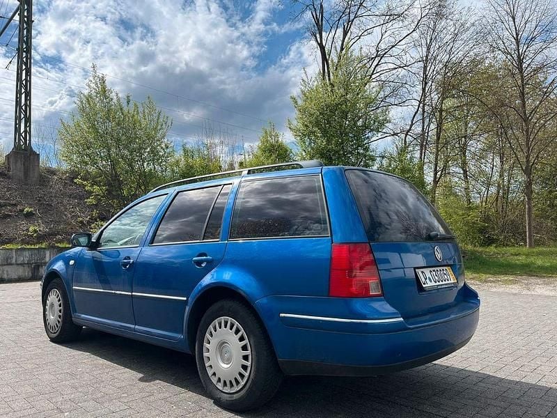 Second-hand VW Bora 116 CP (85 kW) 2002 Albastru Berlinǎ