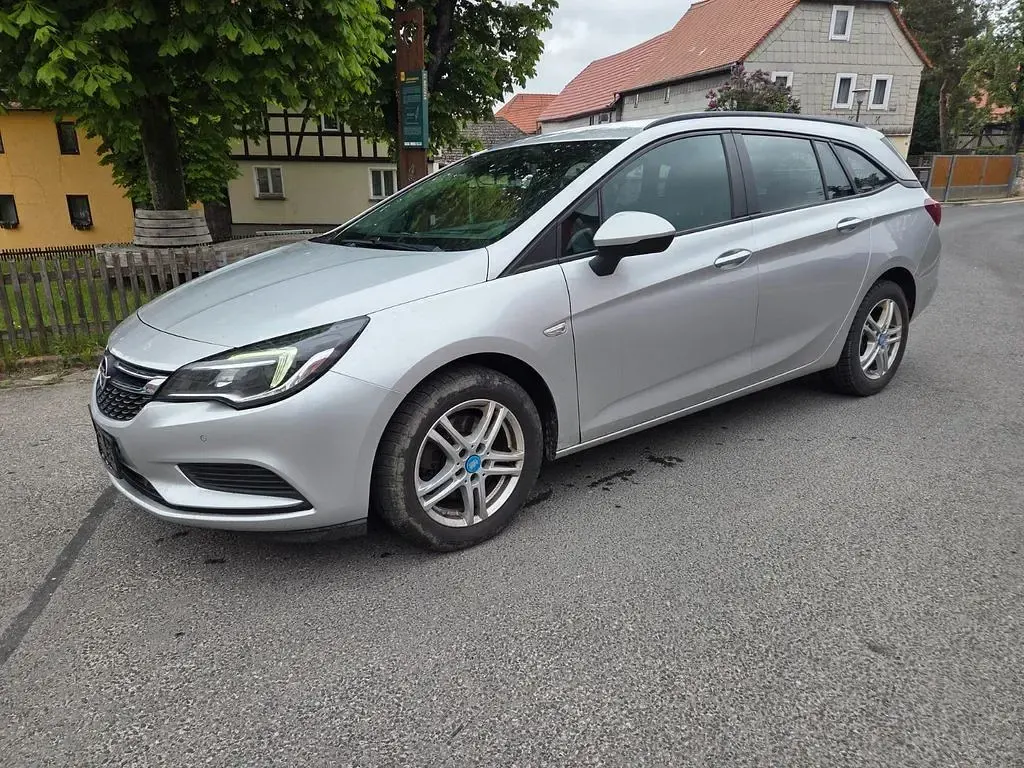 Gebraucht Opel Astra Active 136 PS (100 kW) 2018 Silber Kombi