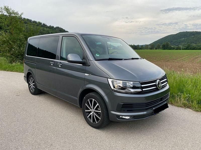 Grau Gebraucht 2016 VW T6 Van | 32.500 € (Superpreis) - Bild 1/4