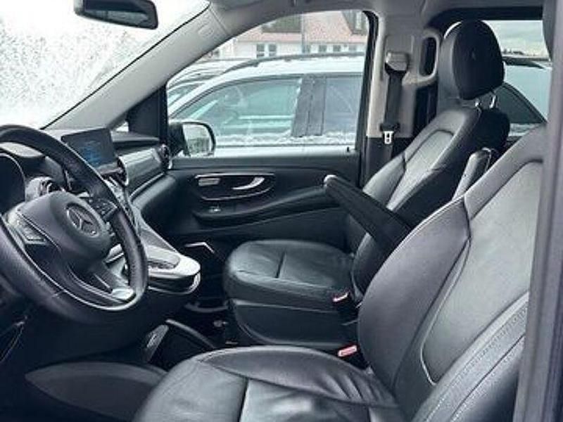 Gebraucht Mercedes V300 237 PS (174 kW) 2021 Graphitgrau Van / Kleinbus
