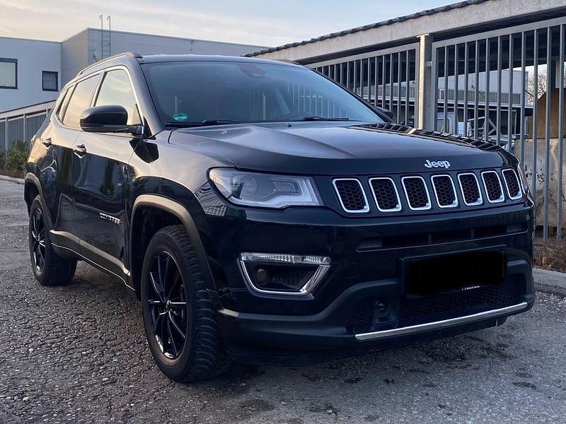 Gebraucht Jeep Compass Limited 150 PS (110 kW) 2020 Schwarz SUV