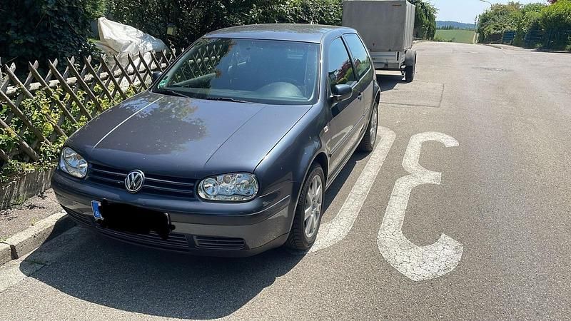 Grau Gebraucht 1998 VW Golf Limousine | 1.600 € (Guter Preis) - Bild 1/4