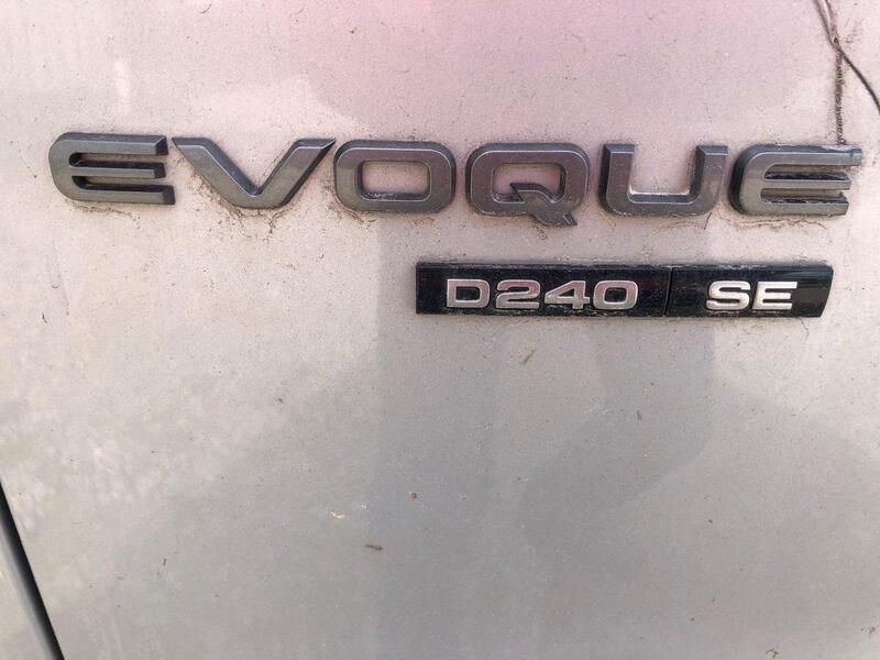 Grau Gebraucht 2020 Land Rover Range Rover evoque SE SUV | 29.000 € (Superpreis) - Bild 1/4