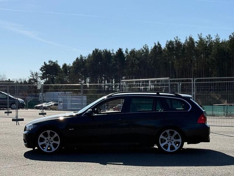 Gebraucht BMW 325 Performance 218 PS (160 kW) 2005 Schwarz Kombi