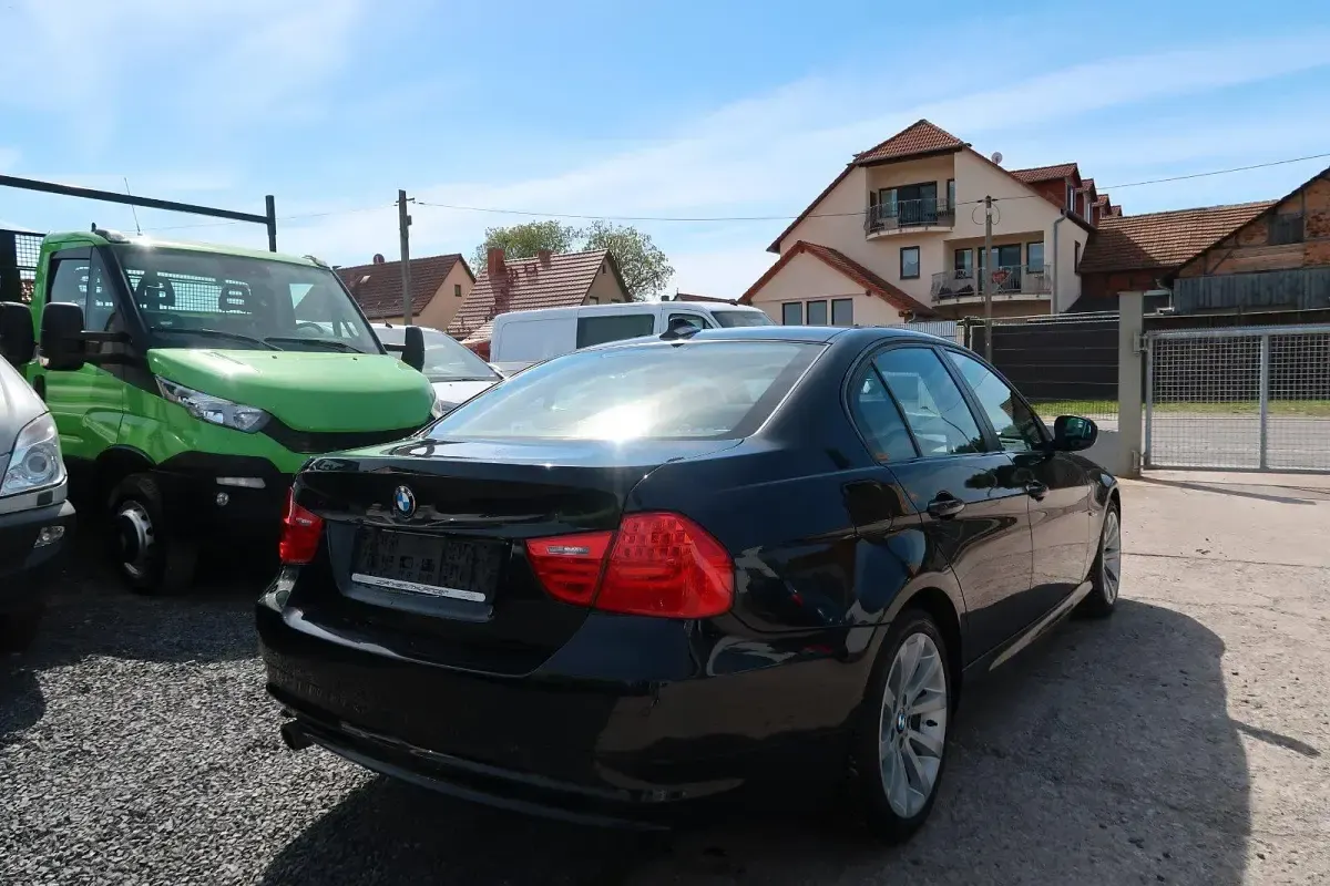 Usata BMW 320 170 CV (125 kW) 2008 Nero Berlina