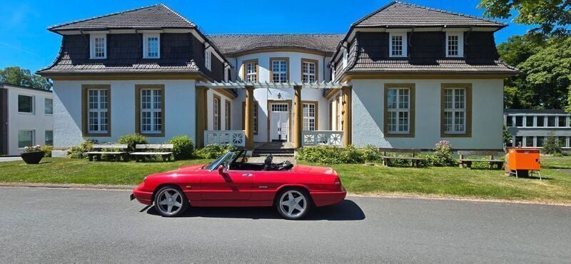 Rot Gebraucht 1993 Alfa Romeo Spider Cabrio | 24.900 € - Bild 1/4