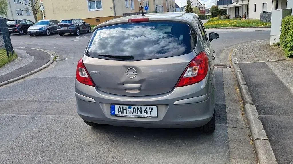 Second-hand Opel Corsa 87 CP (63 kW) 2010 Hatchback