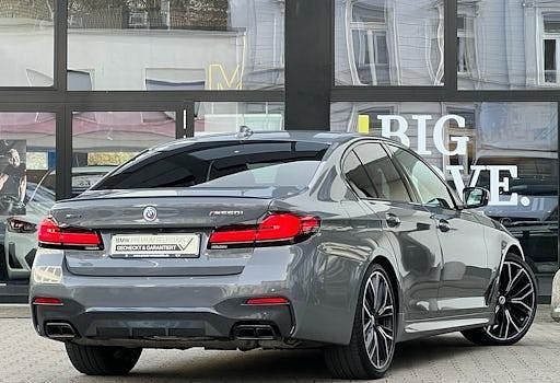 Gebraucht BMW M550 Shadowline 530 PS (389 kW) 2022 Grau Limousine
