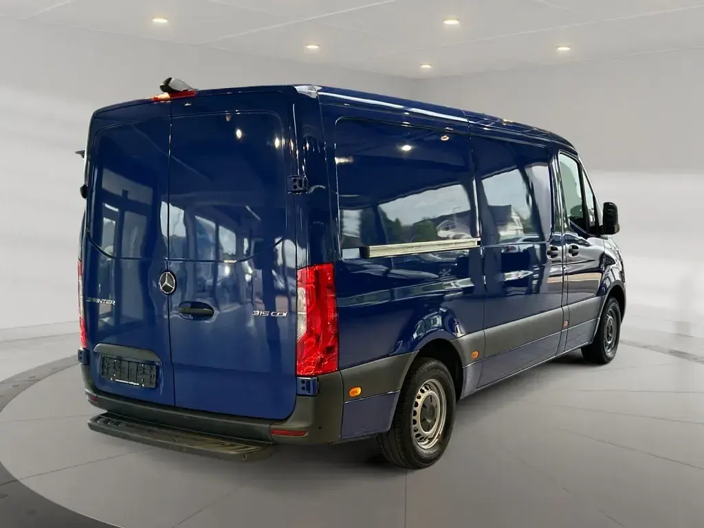 Gebraucht Mercedes Sprinter 150 PS (110 kW) 2022 Atlantisblau Van