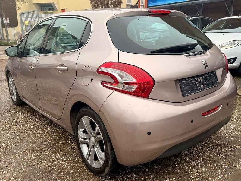 Gebraucht Peugeot 208 Allure 120 PS (88 kW) 2012 Grau Kleinwagen