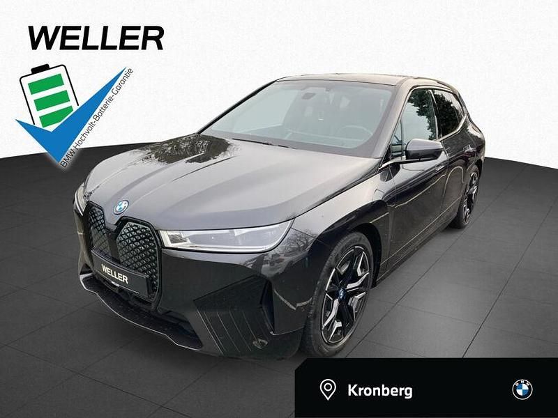 Sophistograu brillanteffekt (grau) Gebraucht 2024 BMW iX Sport Line SUV | 46.450 € (Superpreis) - Bild 1/3