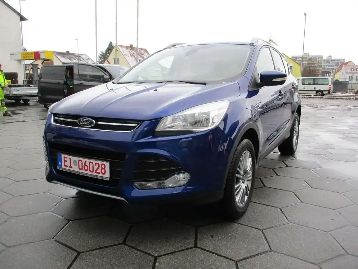 Używany Ford Kuga Titanium 163 KM (119 kW) 2014 Niebieski SUV