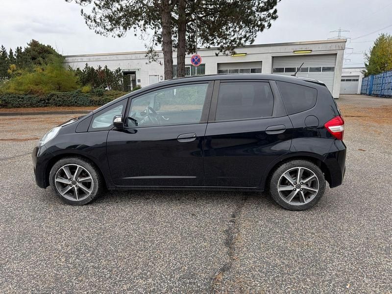 Schwarz Gebraucht 2015 Honda Jazz Comfort Plus Kleinwagen | 6.590 € (Superpreis) - Bild 1/4