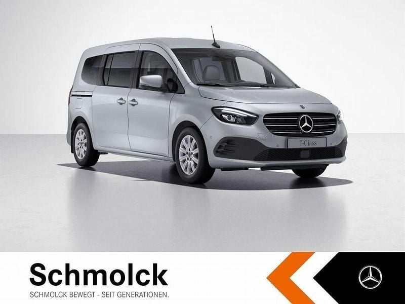 Gebraucht Mercedes T180 Progressive 131 PS (96 kW) 2024 Silber Van / Kleinbus