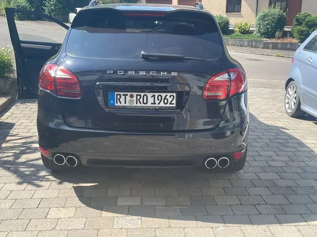 Gebraucht Porsche Cayenne S 400 PS (294 kW) 2011 Schwarz SUV