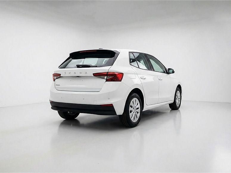 Neu Skoda Fabia Selection 80 PS (58 kW) 2026 Weiß Limousine