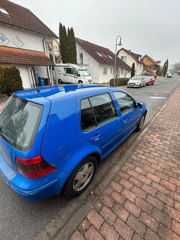 Gebraucht VW Golf IV 101 PS (74 kW) 2001 Blau Kleinwagen