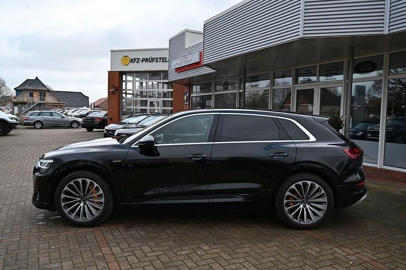 Gebraucht Audi e-tron S-Line 230 kW (313 PS) 2022 Schwarz SUV