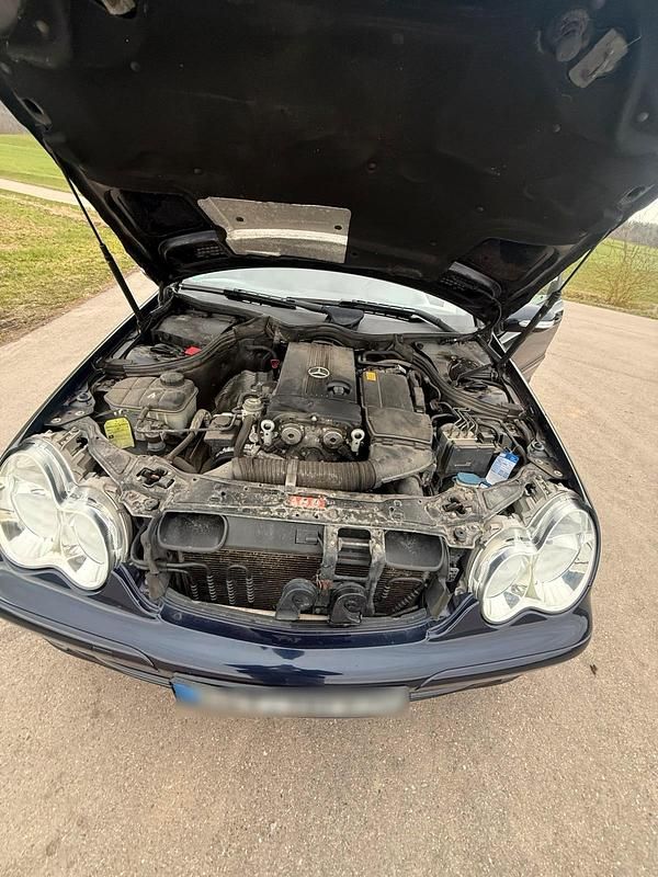 Gebraucht Mercedes C180 143 PS (105 kW) 2006 Blau Limousine