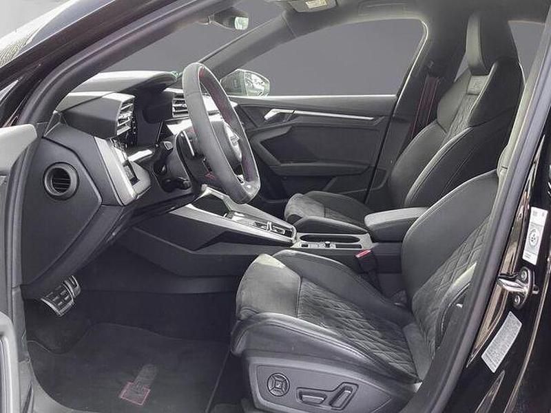 Gebraucht Audi RS3 Ambiente 400 PS (294 kW) 2023 Mythosschwarz metallic Limousine
