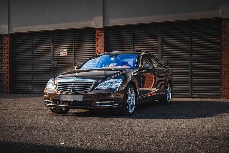 Gebraucht Mercedes S500 435 PS (319 kW) 2012 Braun Limousine