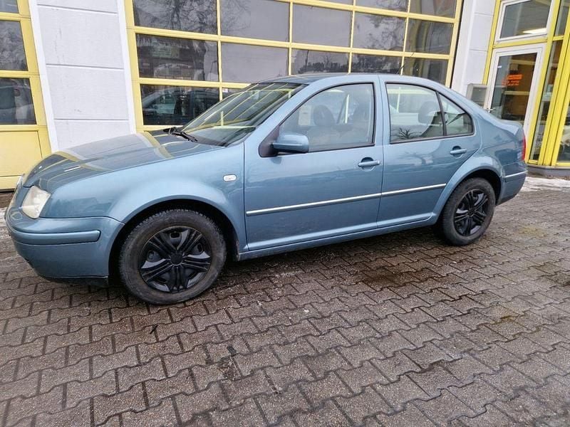 Gebraucht VW Bora Highline 102 PS (75 kW) 2001 Grün Limousine