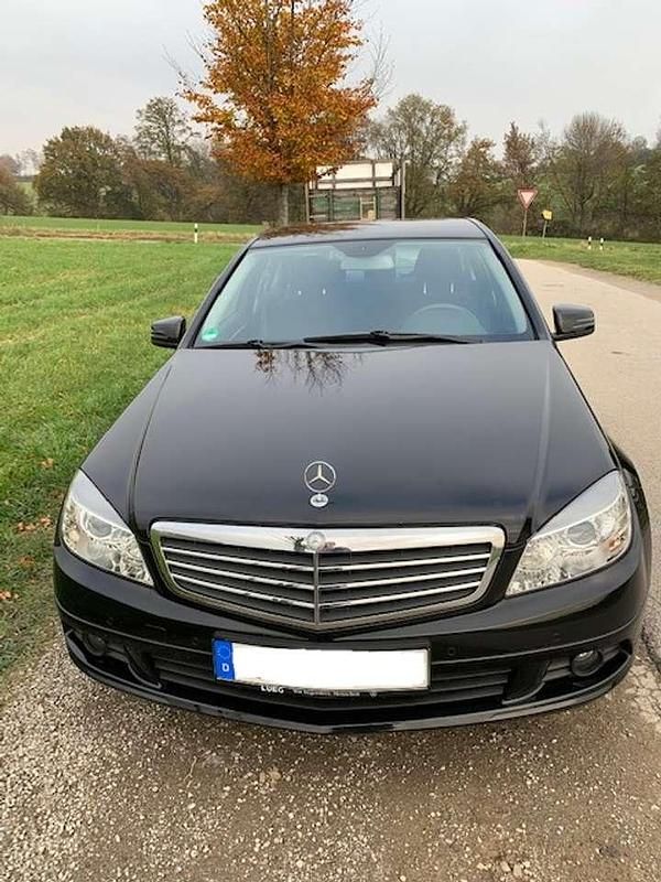 Gebraucht Mercedes C180 156 PS (114 kW) 2010 Schwarz Limousine