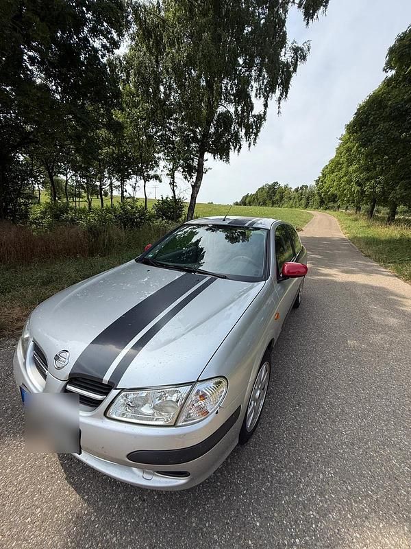 Silber Gebraucht 2002 Nissan Almera Limousine | 2.700 € (Fairer Preis) - Bild 1/4