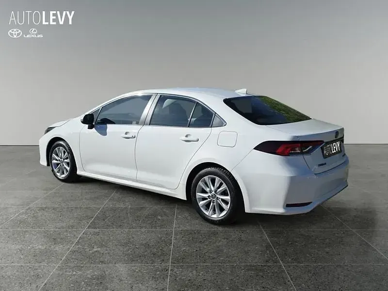 Brugt Toyota Corolla 140 HK (102 kW) 2024 Hvid Sedan