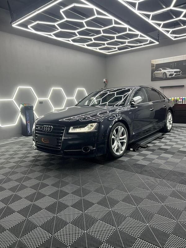 Blau Gebraucht 2014 Audi S8 Exclusive Limousine | 33.500 € (Superpreis) - Bild 1/4