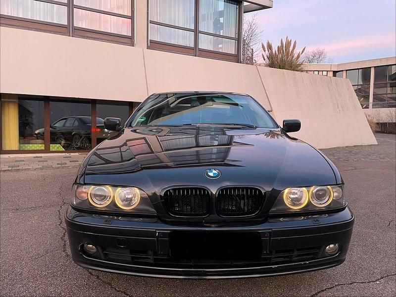 Schwarz Gebraucht 2000 BMW 523 Limousine | 2.700 € (Fairer Preis) - Bild 1/2