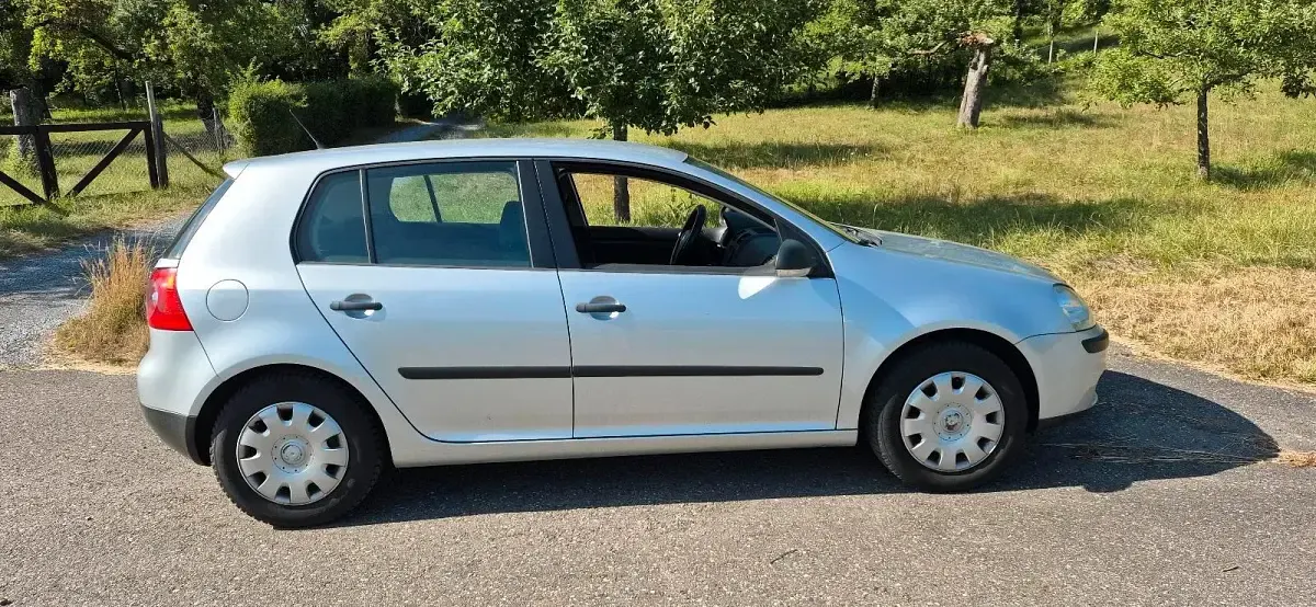 Gebraucht VW Golf V 80 PS (58 kW) 2007 Silber Kleinwagen