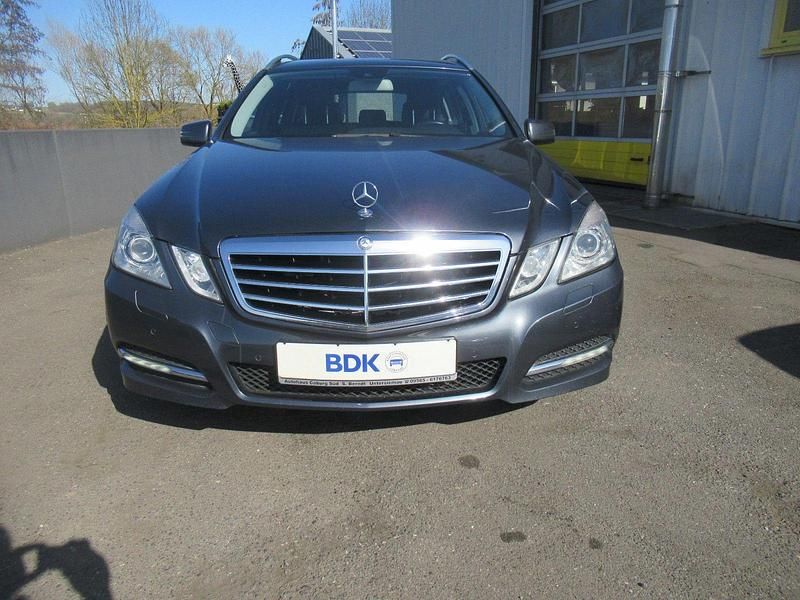 Gebraucht Mercedes E350 265 PS (194 kW) 2013 Grau Kombi