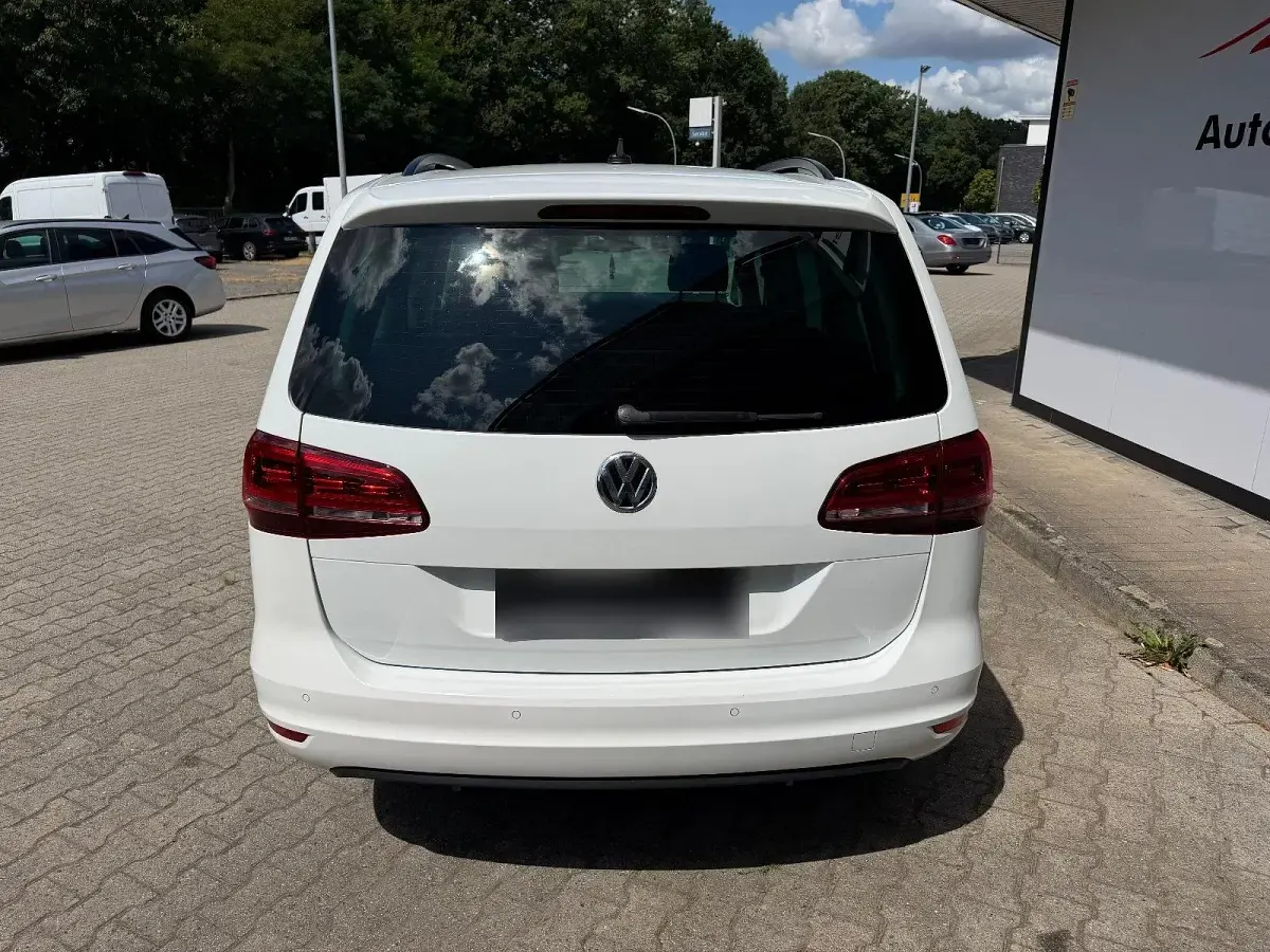 Gebraucht VW Sharan 150 PS (110 kW) 2019 Weiß Van / Kleinbus