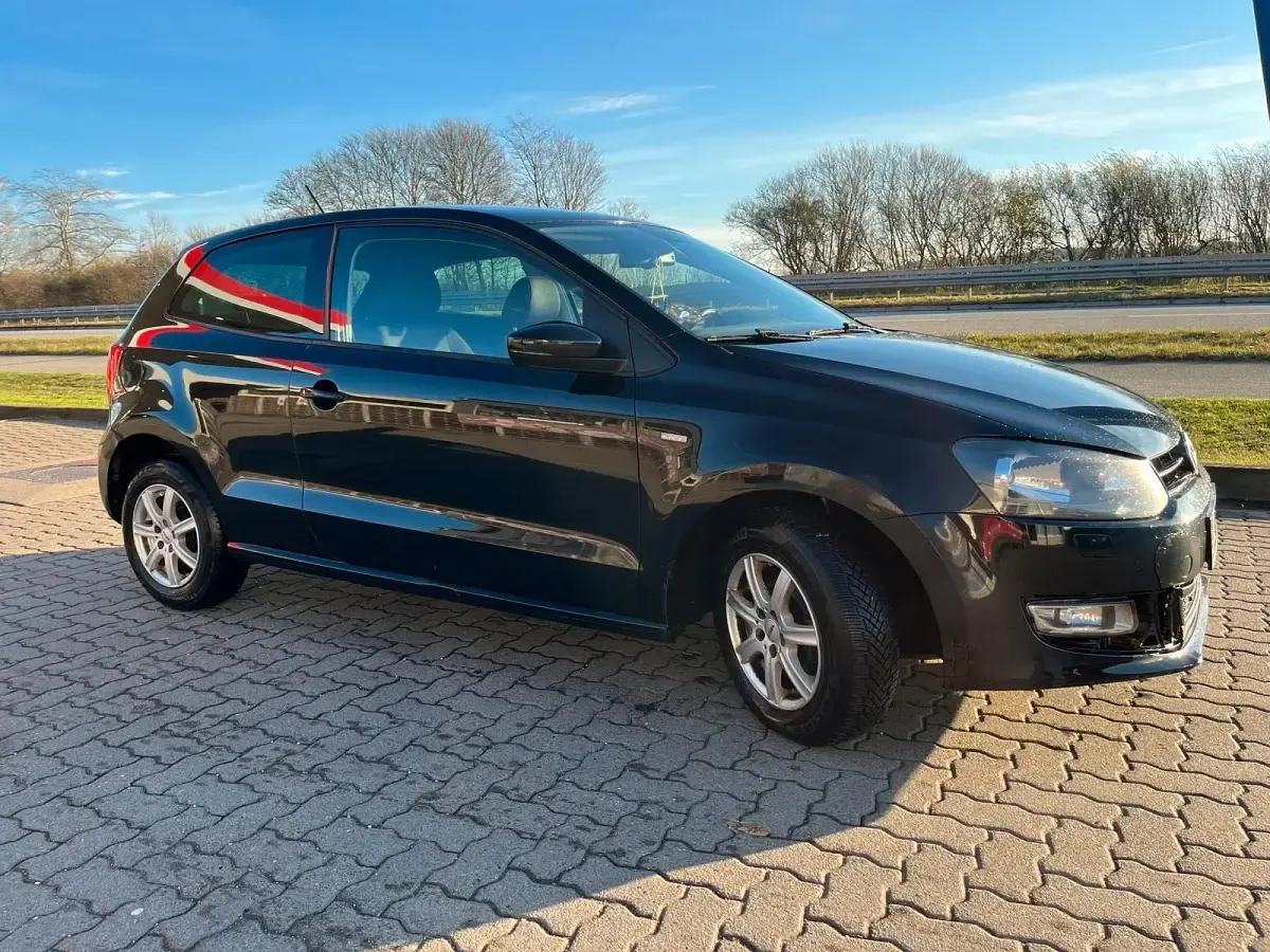 Gebraucht VW Polo 90 PS (66 kW) 2014 Schwarz Kleinwagen