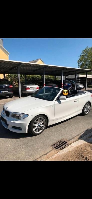 Weiß Gebraucht 2013 BMW 123 Cabriolet M Sport Cabrio | 14.000 € - Bild 1/4