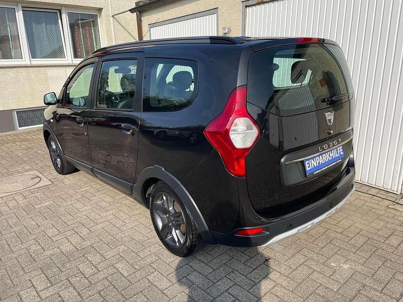 Gebraucht Dacia Lodgy Stepway 116 PS (85 kW) 2017 Perlmuttschwarz Van / Kleinbus