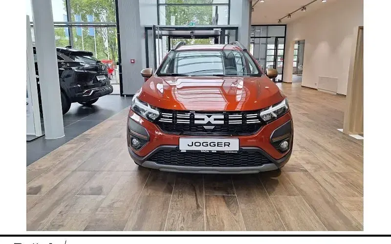 Neu Dacia Jogger Extreme 141 PS (103 kW) 2025 Terracottabraun Van / Kleinbus