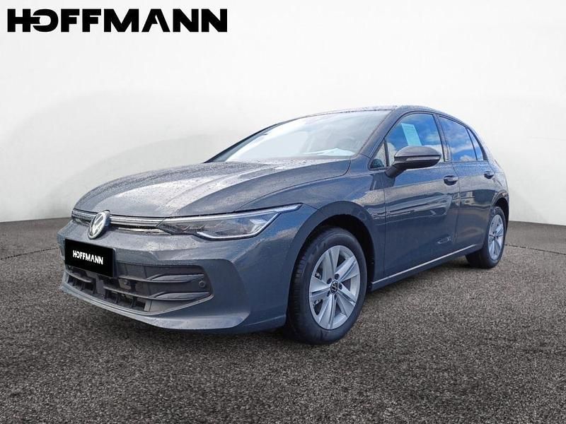 Grau Gebraucht 2025 VW Golf Life Limousine | 27.990 € (Fairer Preis) - Bild 1/4