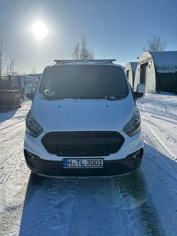 Weiß Gebraucht 2021 Ford Transit Custom Van / Kleinbus | 23.800 € (Etwas zu teuer) - Bild 1/4