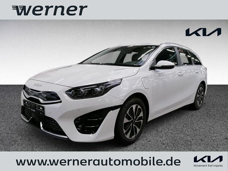 Deluxeweiss Gebraucht 2024 Kia Ceed Sportswagon Spirit Kombi | 24.980 € (Guter Preis) - Bild 1/4