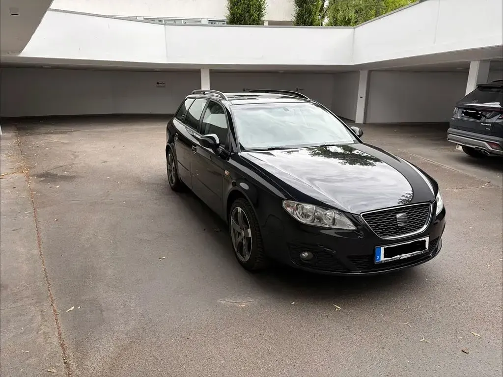 Gebraucht Seat Exeo 143 PS (105 kW) 2012 Schwarz Limousine