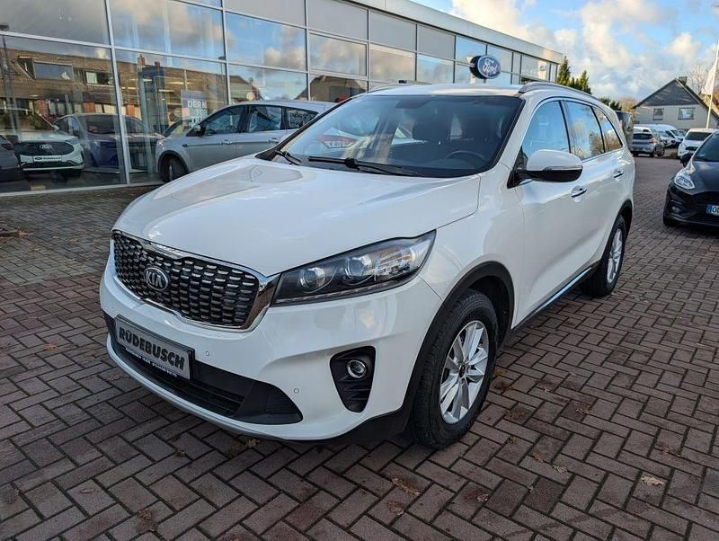 Weiß Gebraucht 2018 Kia Sorento Edition 7 SUV | 18.790 € (Fairer Preis) - Bild 1/4