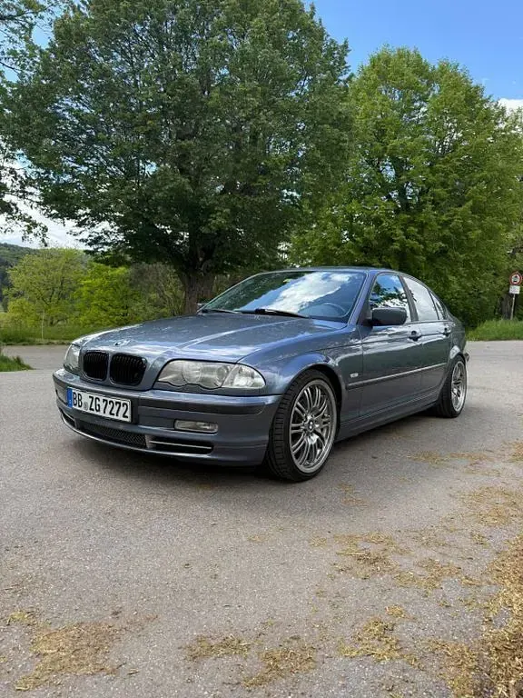 Gebraucht BMW 330 231 PS (169 kW) 2001 Blau Limousine