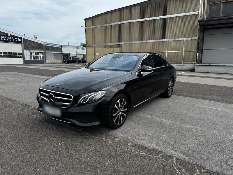Schwarz Gebraucht 2019 Mercedes E300 Limousine | 26.999 € (Fairer Preis) - Bild 1/4
