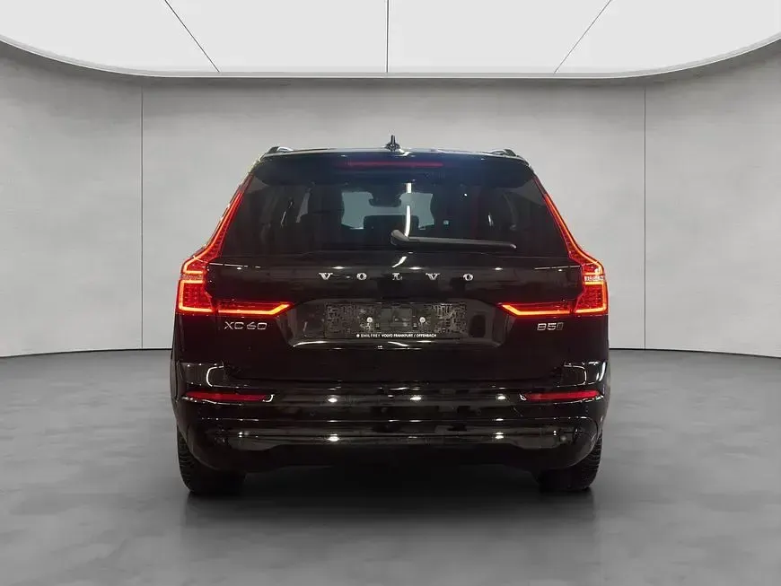 Gebraucht Volvo XC60 Core 250 PS (183 kW) 2024 Schwarz SUV