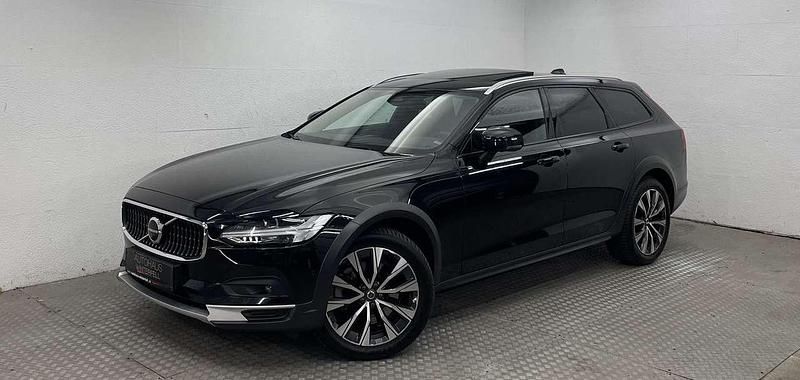 Gebraucht Volvo V90 CC Plus 197 PS (144 kW) 2023 Onyx black Kombi