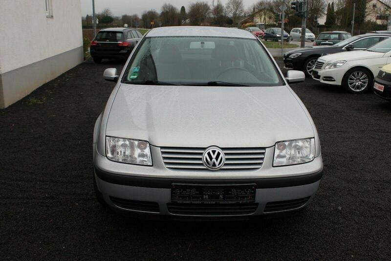 Silber Gebraucht 1999 VW Bora Trendline Limousine | 500 € (Superpreis) - Bild 1/4